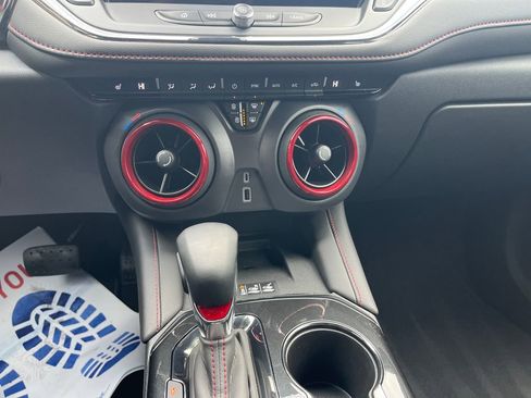 Used 2025 Chevrolet Blazer RS image 19