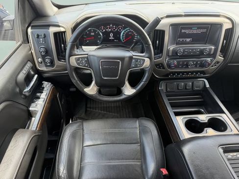 Used 2017 GMC Sierra 1500 Denali w/ Denali Ultimate Package AWD/4WD image 18