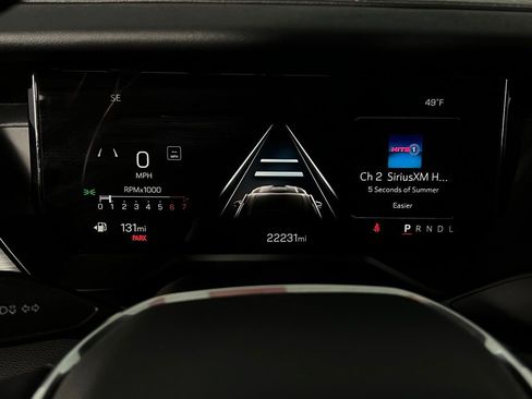 Used 2025 GMC Acadia Elevation image 14