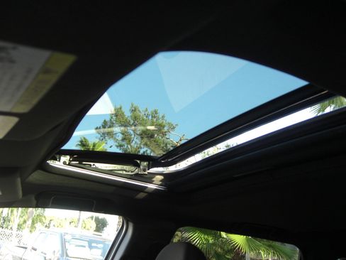 Used 2018 Mitsubishi Outlander LE image 11