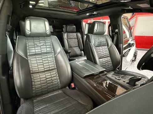 Used 2022 Cadillac Escalade ESV Sport Platinum image 21