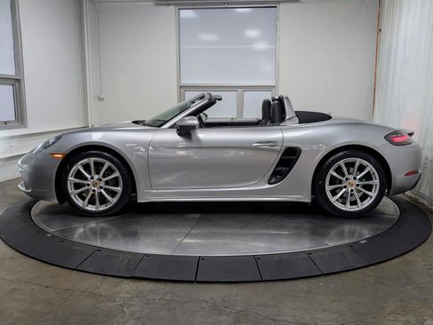 Used 2017 Porsche 718 Boxster image 14