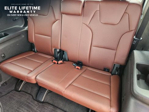 Used 2024 Kia Telluride SX w/ Towing Package FWD image 30