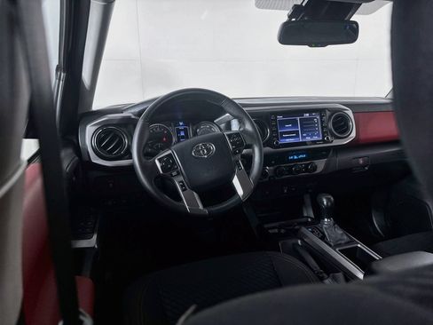 Certified 2023 Toyota Tacoma SR5 AWD/4WD image 18