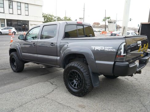 Used 2015 Toyota Tacoma 4x4 Double Cab w/ TRD Off-Road Package image 22