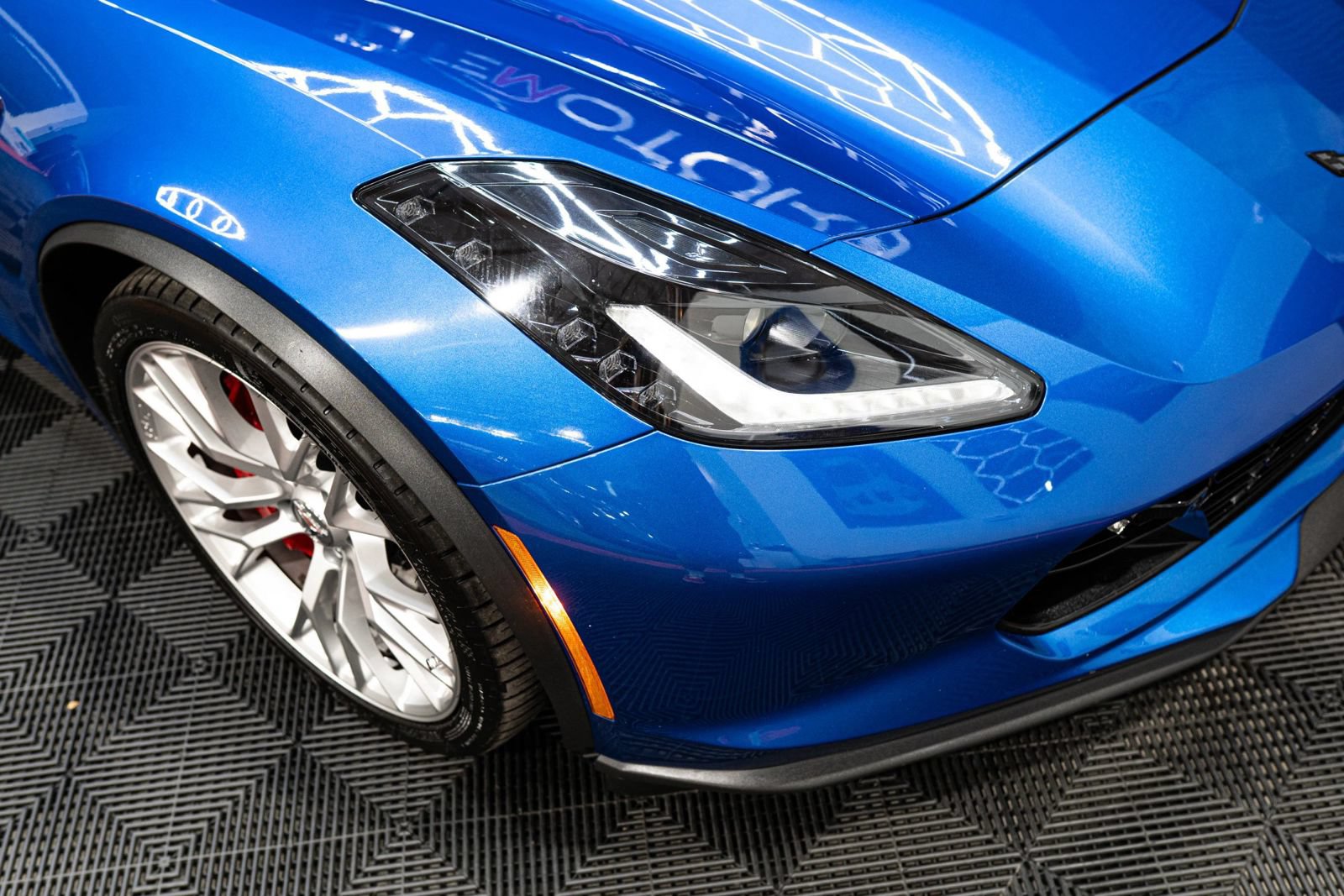 Used 2016 Chevrolet Corvette Z06 w/ 3LZ Preferred Equipment Group RWD image 5