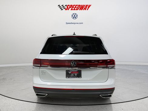 New 2026 Volkswagen Atlas SE FWD image 6