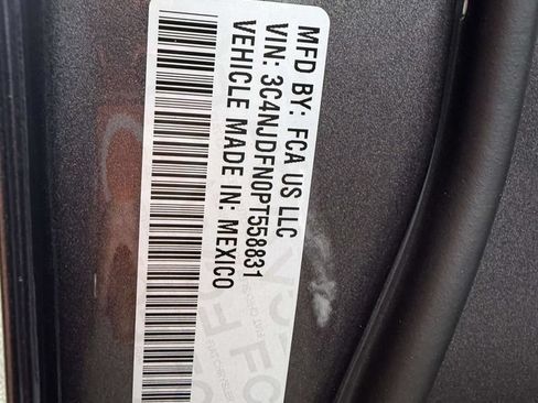 Used 2023 Jeep Compass Latitude AWD/4WD image 26