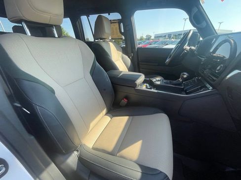 Used 2025 Lexus GX 550 AWD/4WD image 29