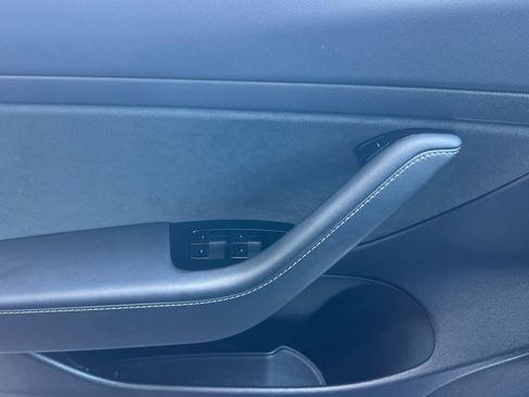 Used 2020 Tesla Model 3 Standard Range Plus RWD image 11