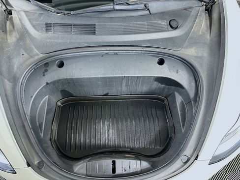 Used 2021 Tesla Model 3 Performance image 32