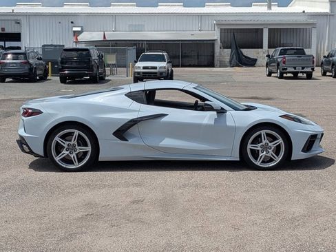 Used 2021 Chevrolet Corvette Stingray Coupe w/ 1LT image 4
