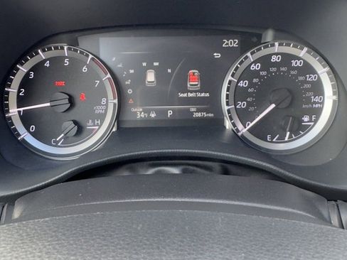 Used 2023 Toyota Highlander L image 19