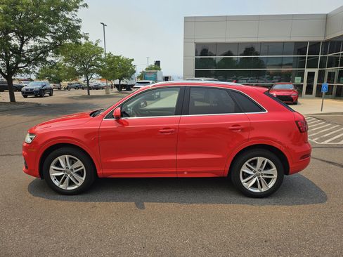 Used 2017 Audi Q3 2.0T Premium Plus w/ Premium Plus Package AWD/4WD image 9