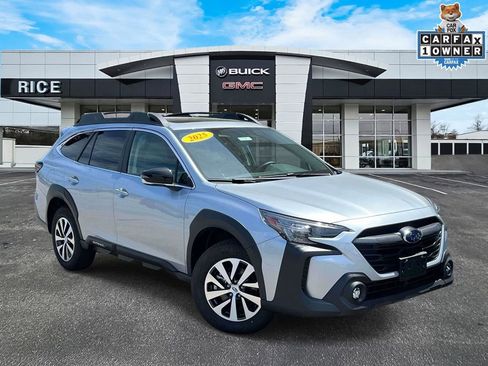 Used 2025 Subaru Outback Premium AWD/4WD image 1