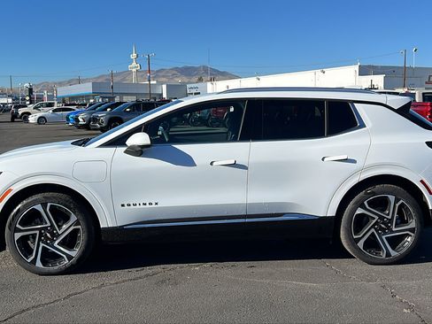 New 2026 Chevrolet Equinox EV LT image 8