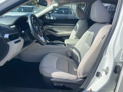 Certified 2020 Nissan Altima 2.5 SV FWD image 5