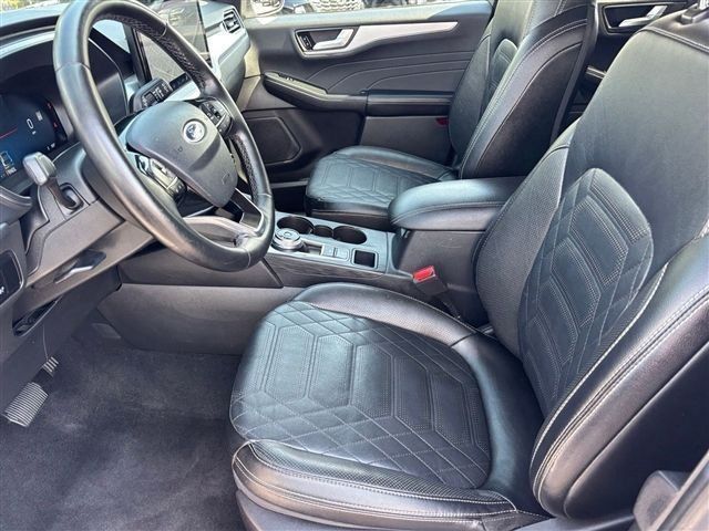 Certified 2023 Ford Escape SE w/ PHEV Premium Package FWD image 16