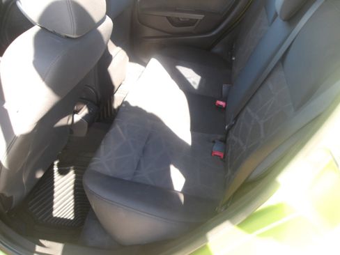 Used 2011 Ford Fiesta SES image 17