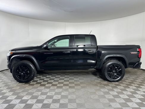 Used 2024 Chevrolet Colorado Trail Boss w/ Advanced Trailering Package image 2