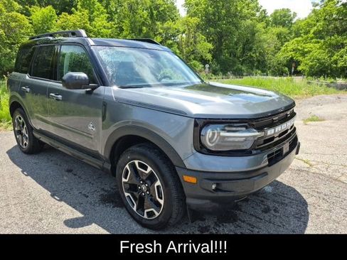 Used 2024 Ford Bronco Sport Outer Banks w/ Tech Package AWD/4WD image 3