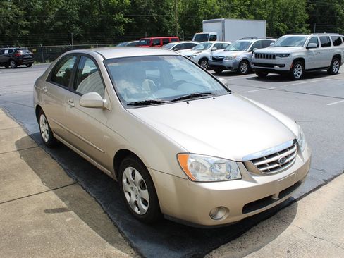 Used 2006 Kia Spectra EX image 2