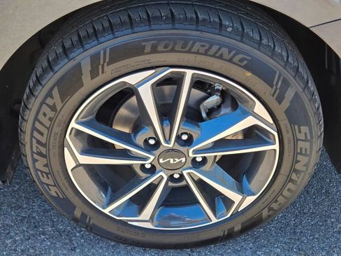 Used 2023 Kia Forte LXS FWD image 11