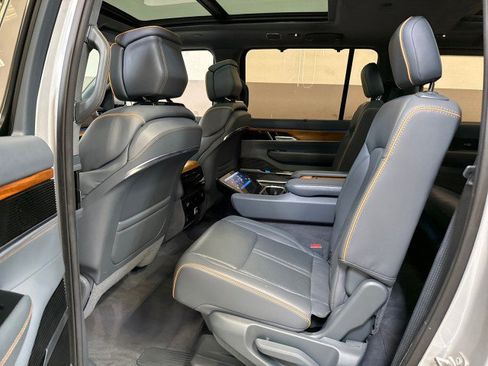 Used 2022 Jeep Grand Wagoneer Series II w/ Premium Group II image 41