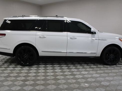 Used 2022 Lincoln Navigator L Reserve AWD/4WD image 13