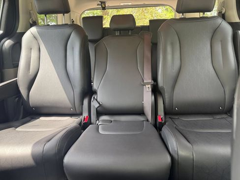 Used 2026 Kia Carnival FWD image 41