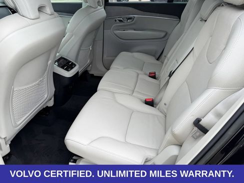 Certified 2023 Volvo XC90 B6 Plus AWD/4WD image 32