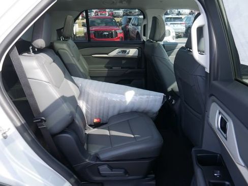 New 2026 Ford Explorer Active w/ Active Comfort Package image 27