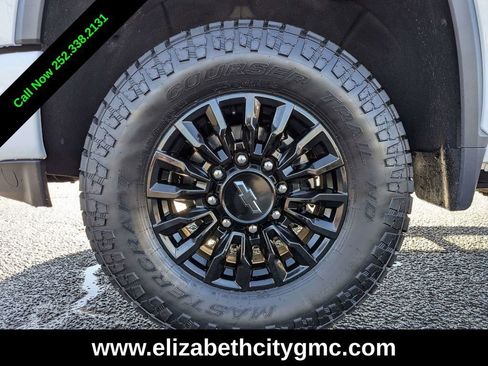 Used 2022 Chevrolet Silverado 2500 LTZ w/ LTZ Plus Package image 12