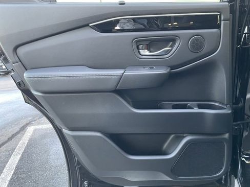 Used 2024 Honda Pilot EX-L image 23