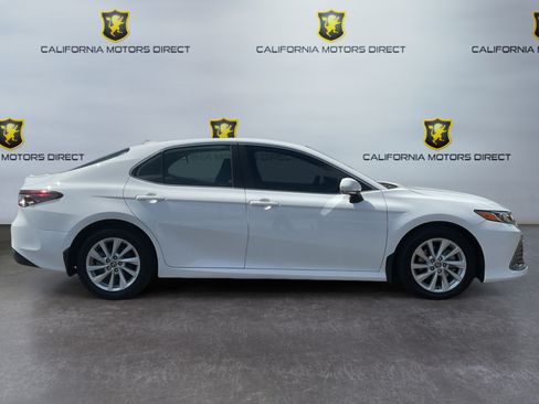 Used 2022 Toyota Camry LE w/ Convenience Package FWD image 4