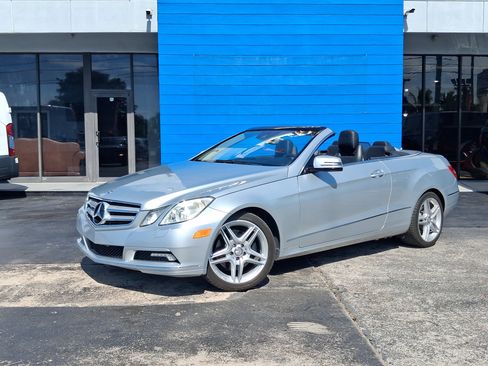Used 2011 Mercedes-Benz E 350 Cabriolet image 2