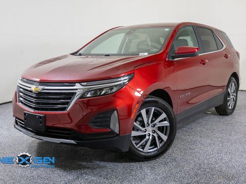 Used 2024 Chevrolet Equinox LT FWD image 3