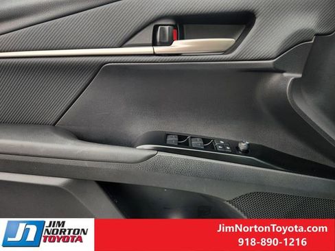 Used 2025 Toyota Camry SE w/ Multimedia Upgrade Package image 25