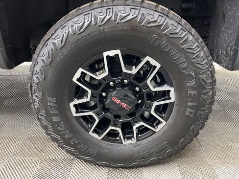 New 2026 GMC Sierra 2500 AT4X AWD/4WD image 4