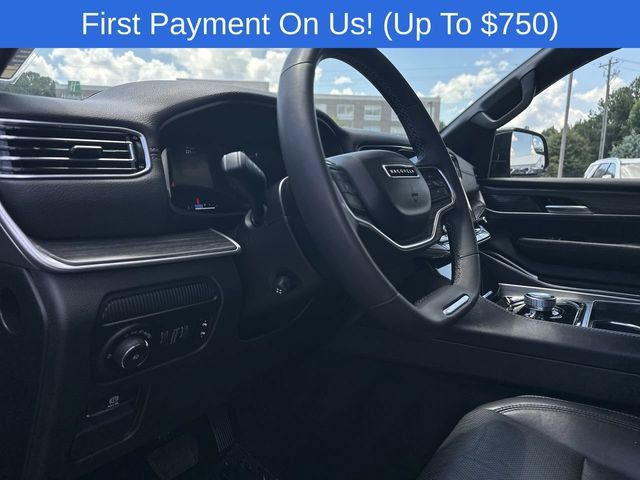 Used 2024 Jeep Wagoneer Series III AWD/4WD image 10