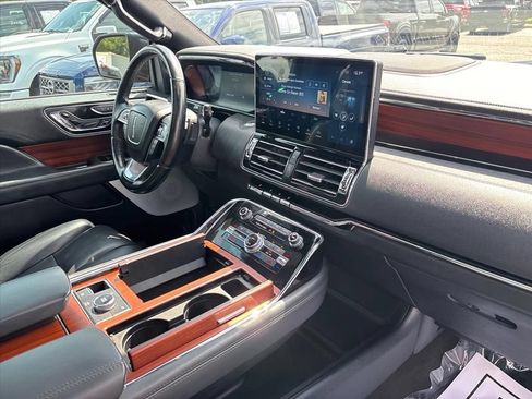 Used 2023 Lincoln Navigator L Reserve w/ Equipment Group 201A AWD/4WD image 13
