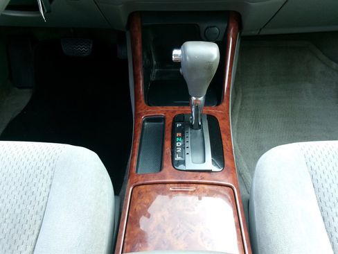 Used 2002 Toyota Camry XLE image 37