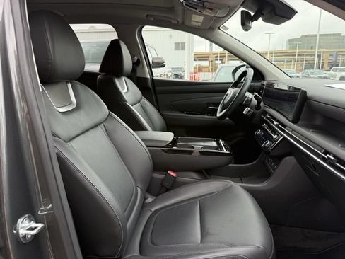 Used 2025 Hyundai Tucson Limited AWD/4WD image 30