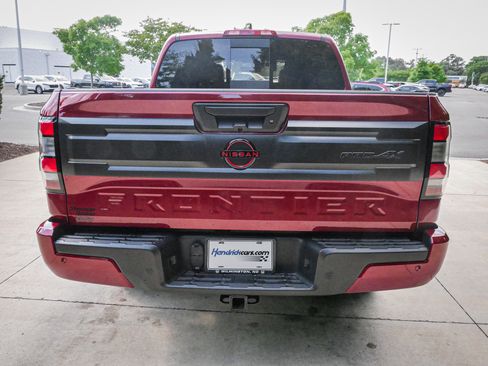 Used 2025 Nissan Frontier PRO-4X w/ Pro Premium Package image 9