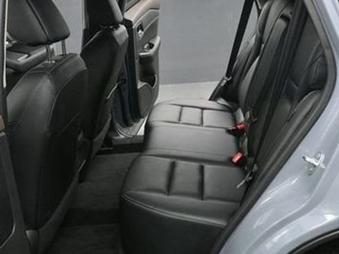 Used 2023 Nissan Rogue SL image 9