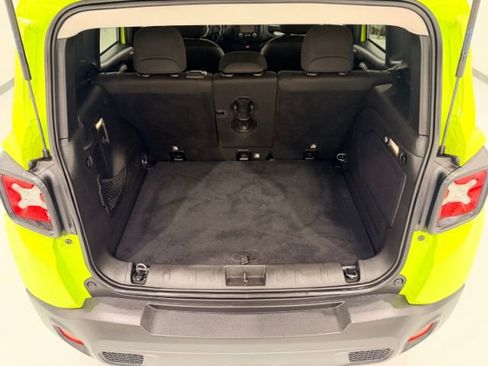 Used 2017 Jeep Renegade Altitude image 38