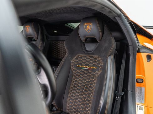 Used 2017 Lamborghini Huracan LP 610-4 AWD/4WD image 22