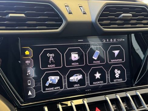 Used 2022 Lamborghini Urus image 28