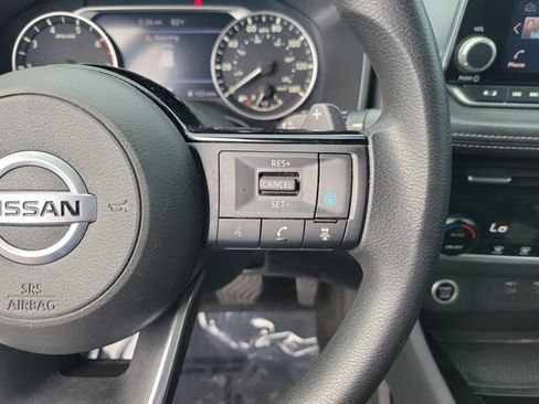 Used 2021 Nissan Rogue SV FWD image 22