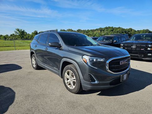Used 2019 GMC Terrain SLE w/ Driver Convenience Package AWD/4WD image 9